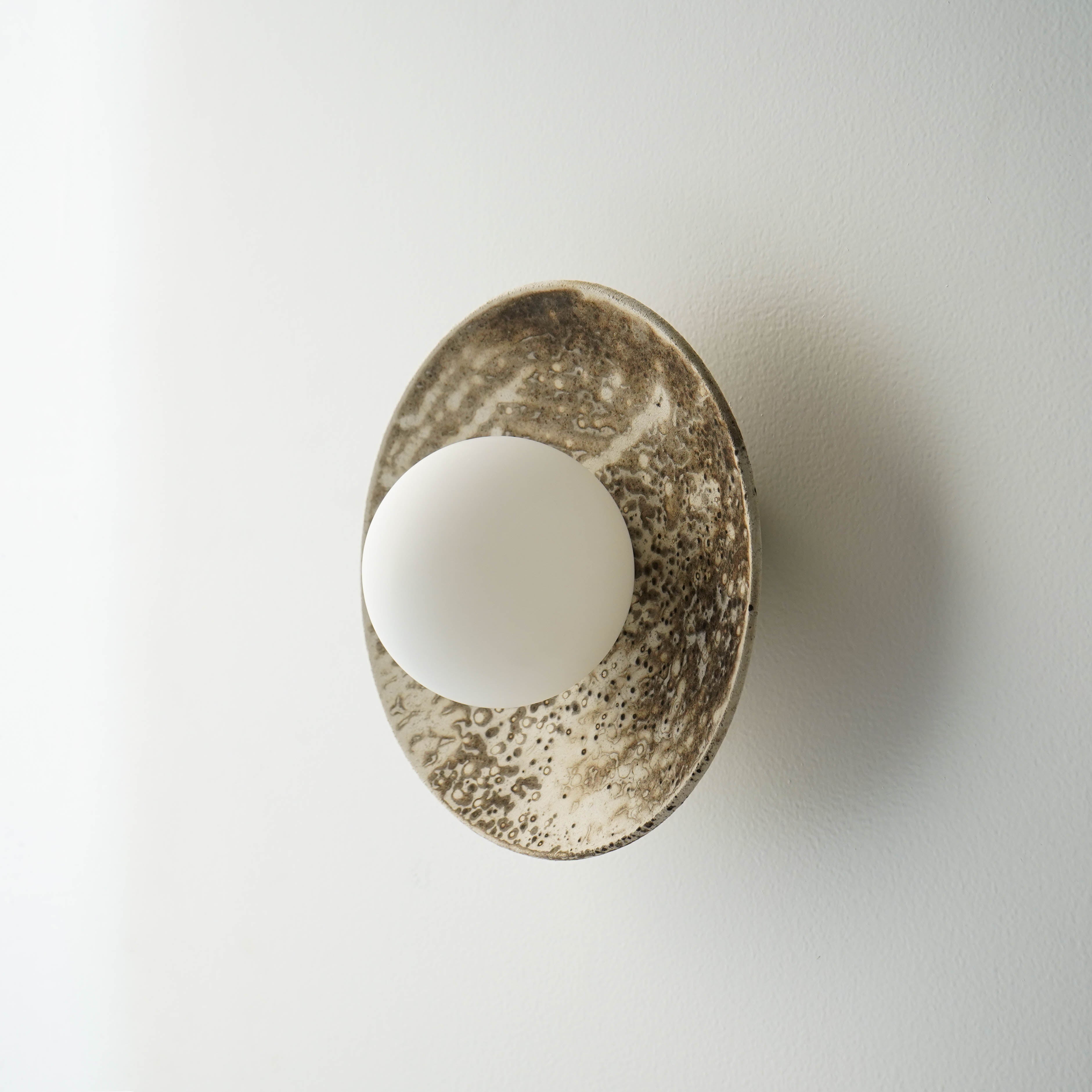 Applique murale en céramique blanc crème
