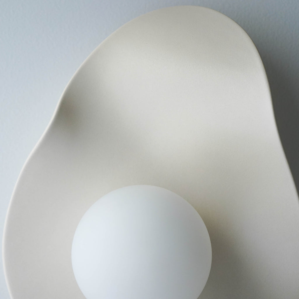 Applique murale en céramique couleur crème nude