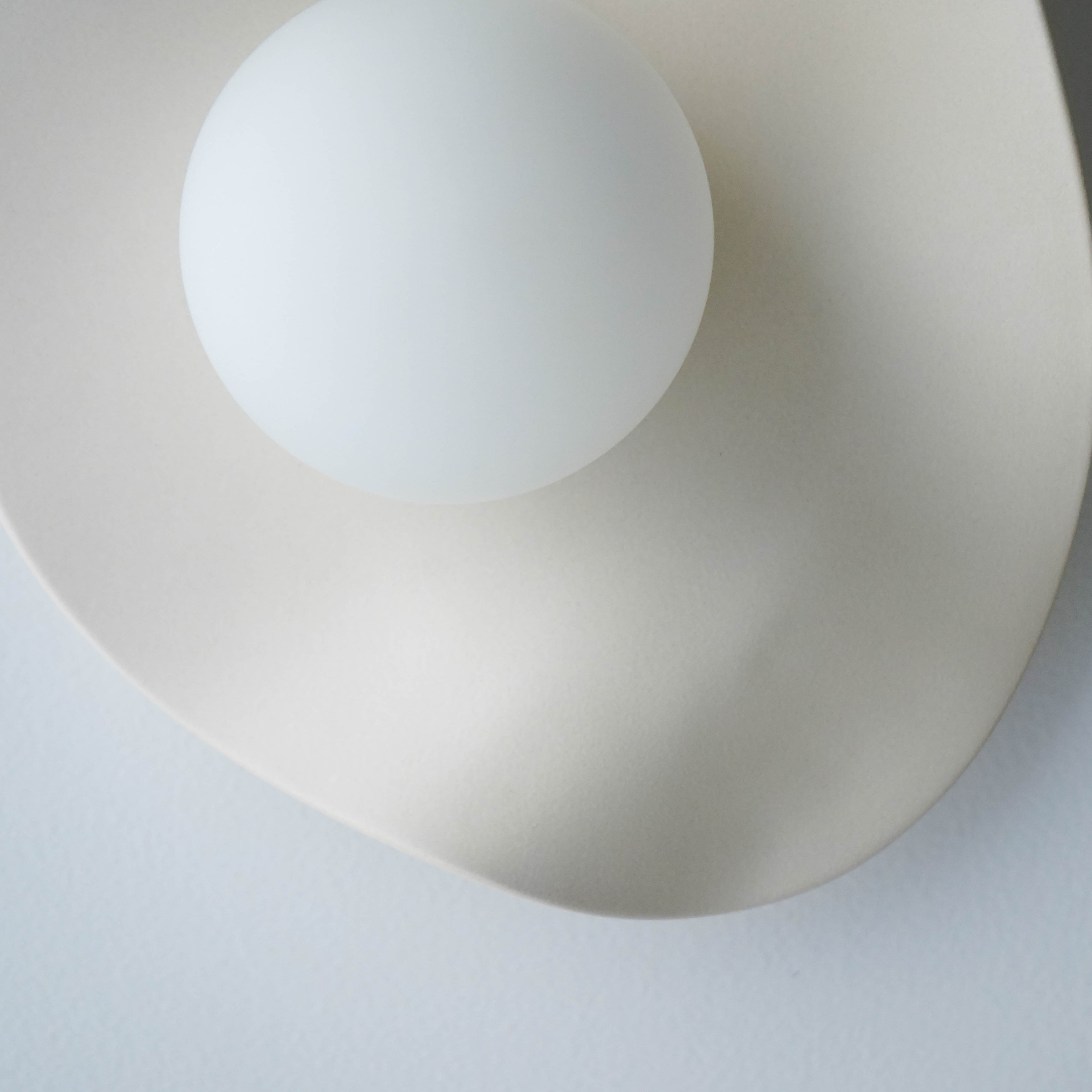 Applique murale en céramique couleur crème nude