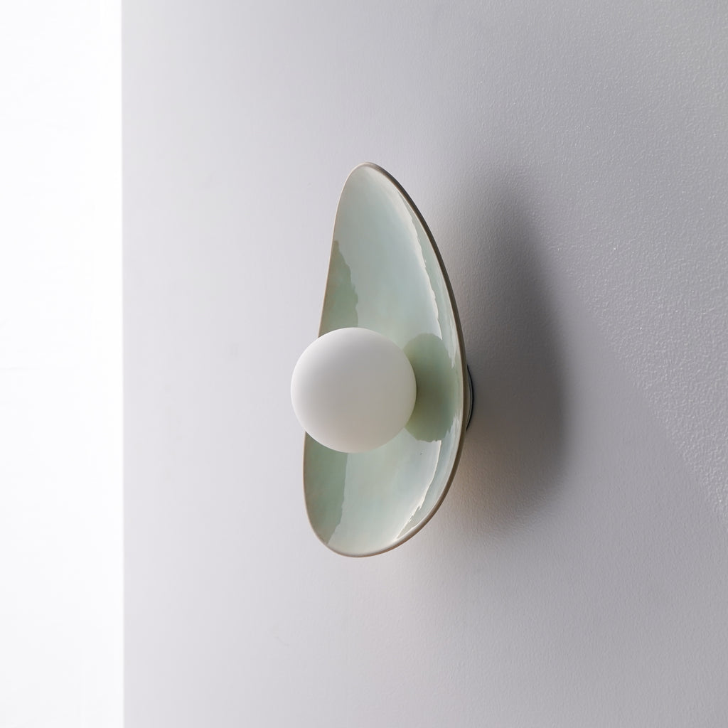 Lámpara de pared/aplique de cerámica en tonos verde suave