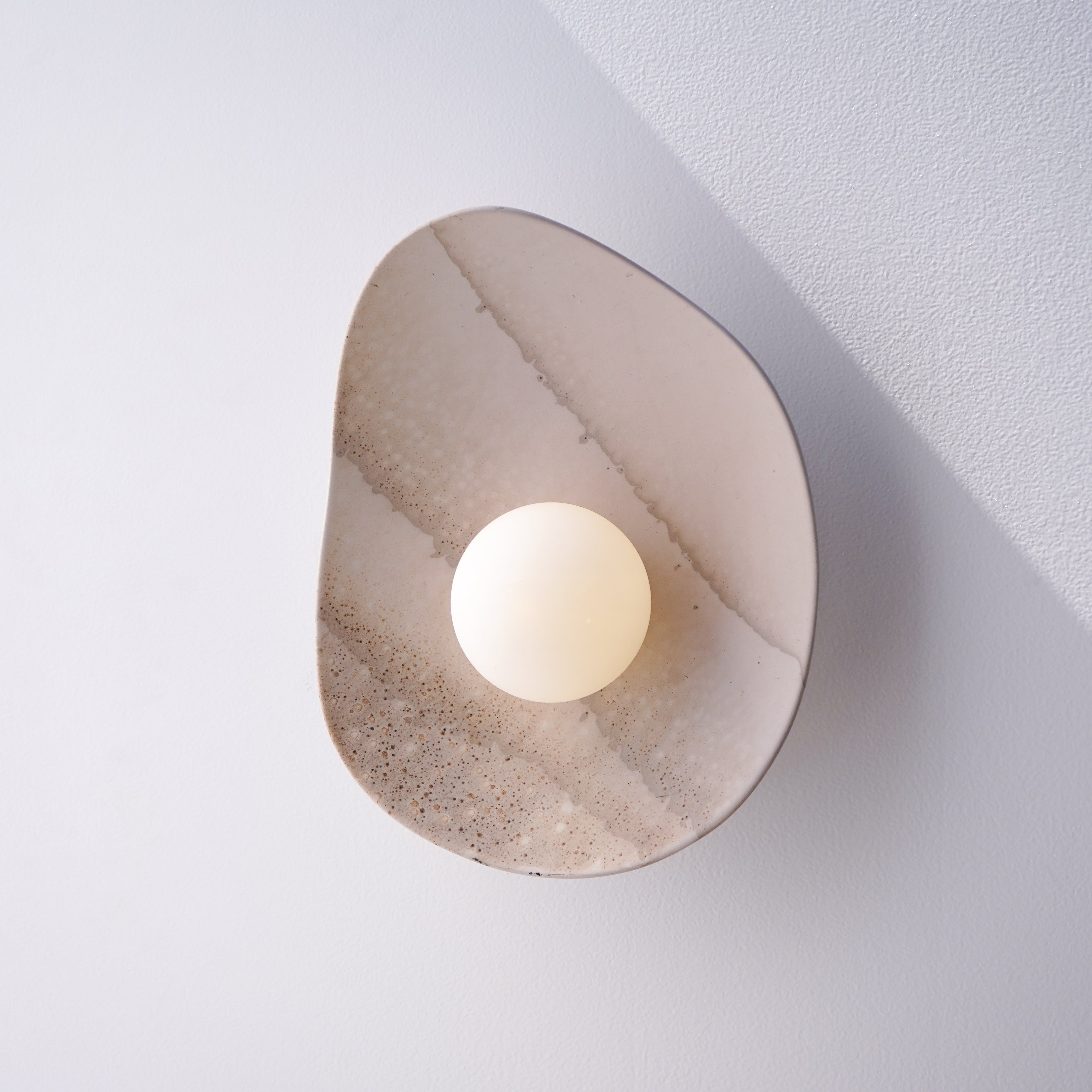 Applique murale en céramique blanc crème