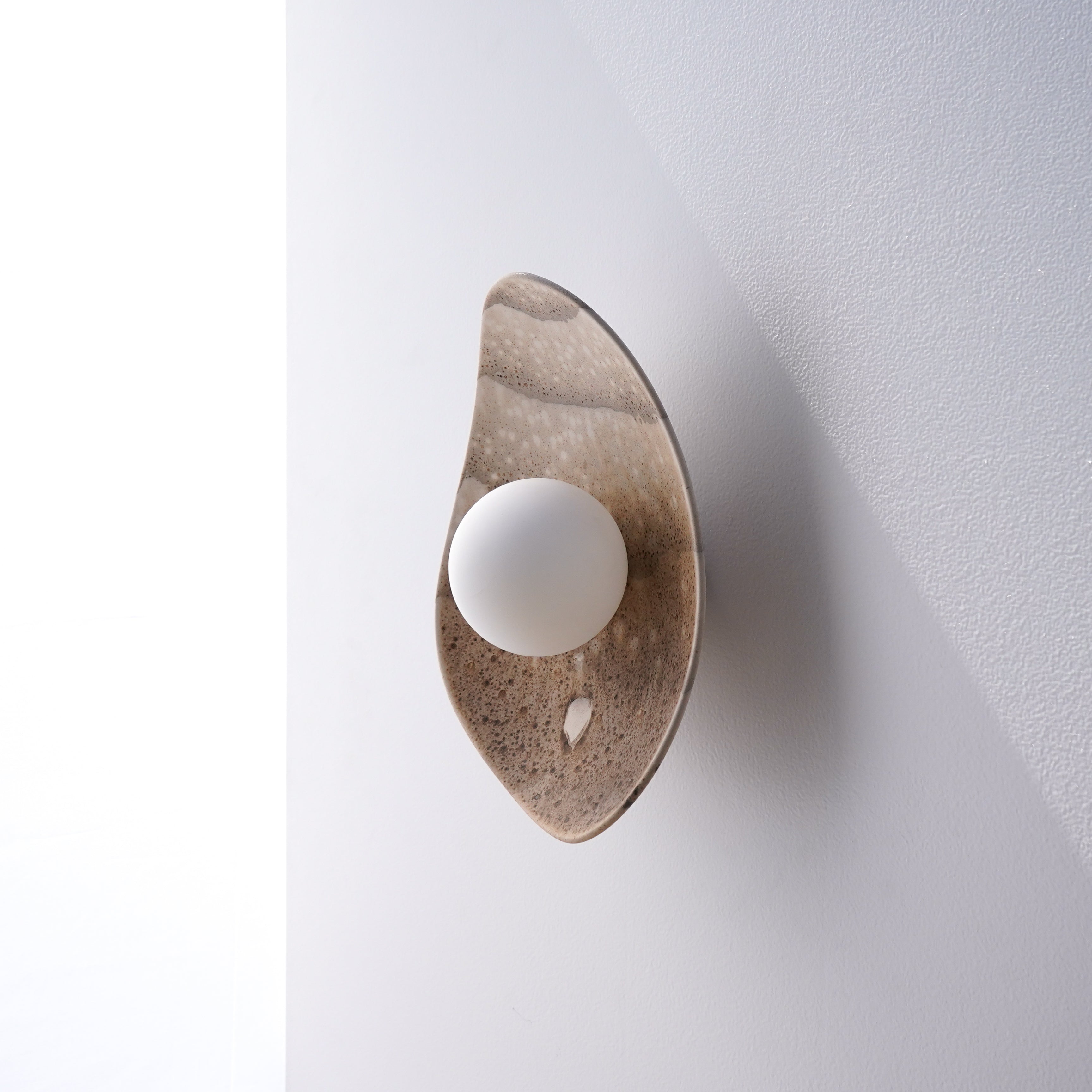 Lámpara de pared/aplique de cerámica color blanco crema