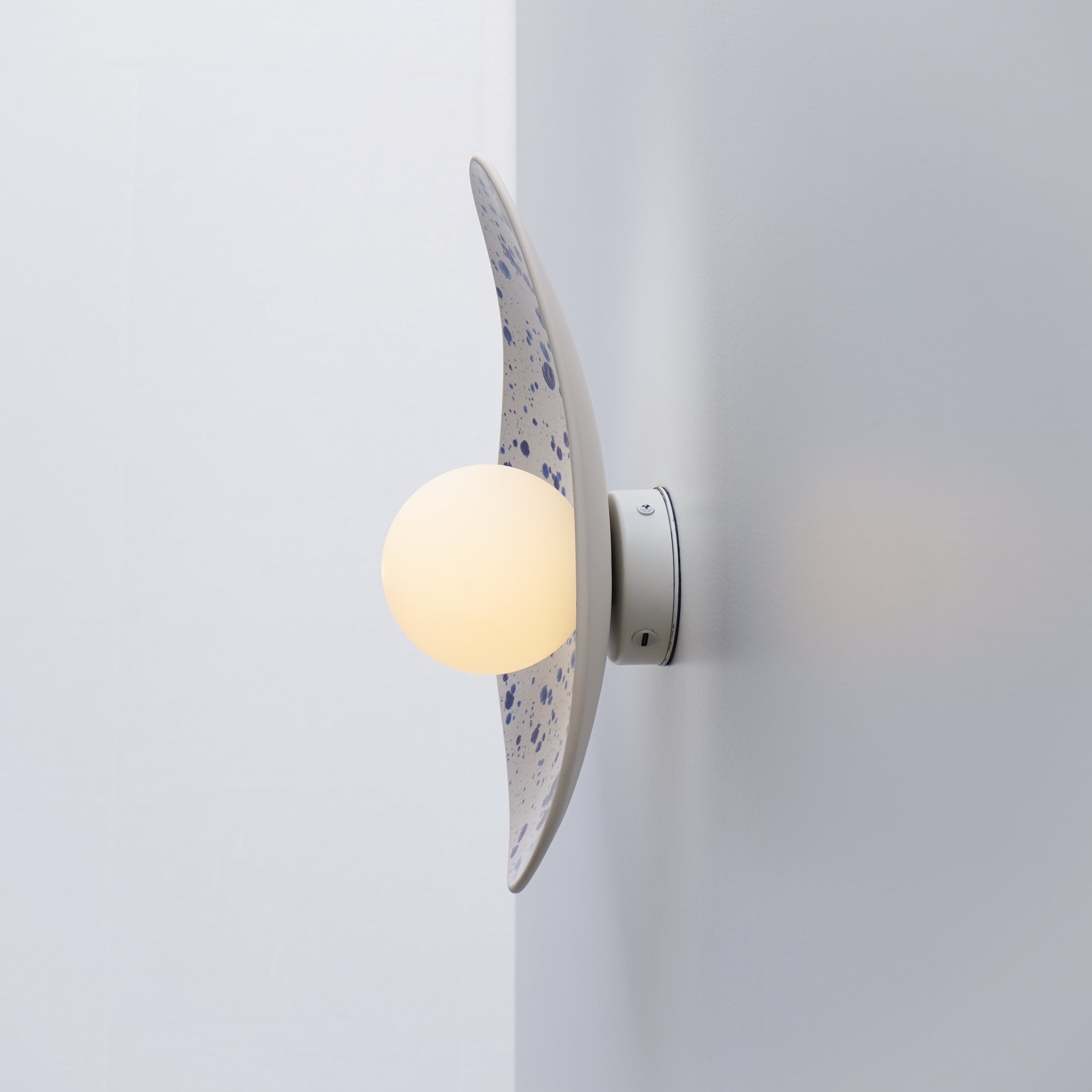 White Ceramic Wall Light with Blue Speckles / Wall Sconce