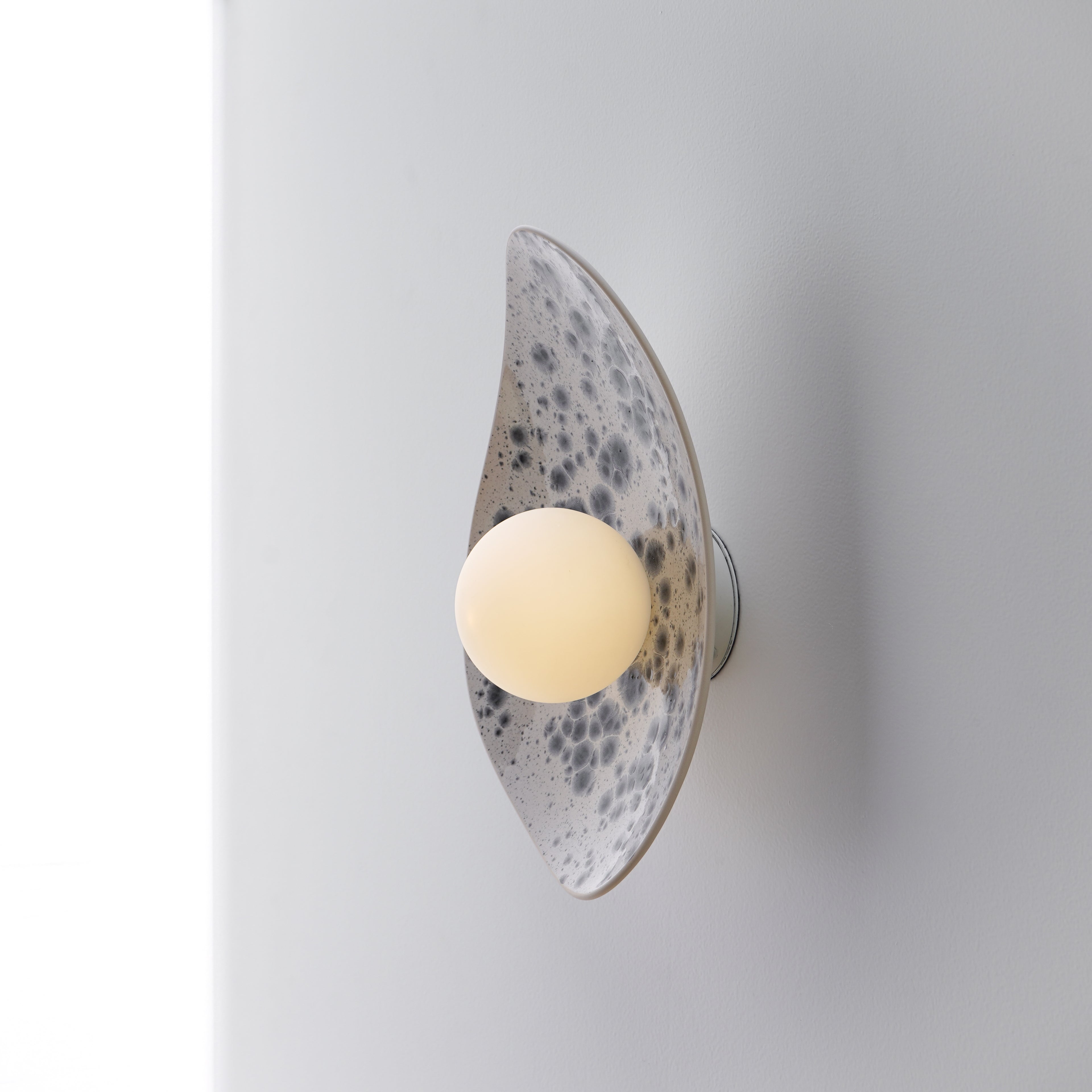 White Ceramic Wall Light with Black Speckles / Wall sconce