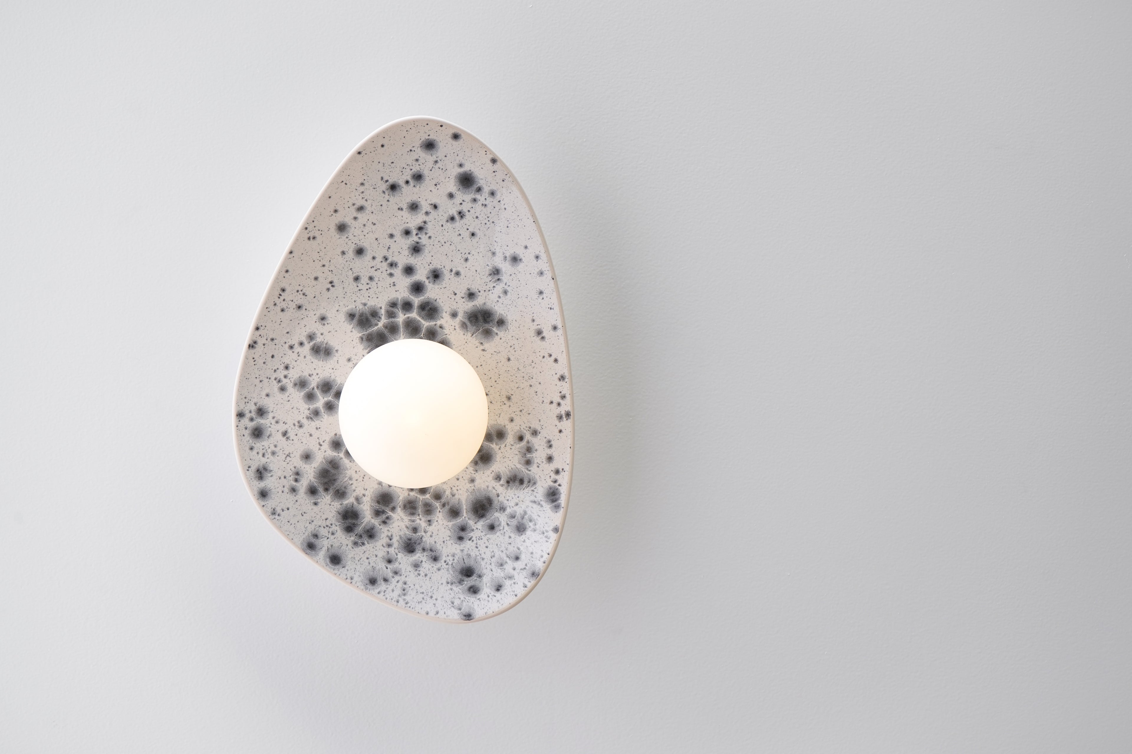 White Ceramic Wall Light with Black Speckles / Wall sconce