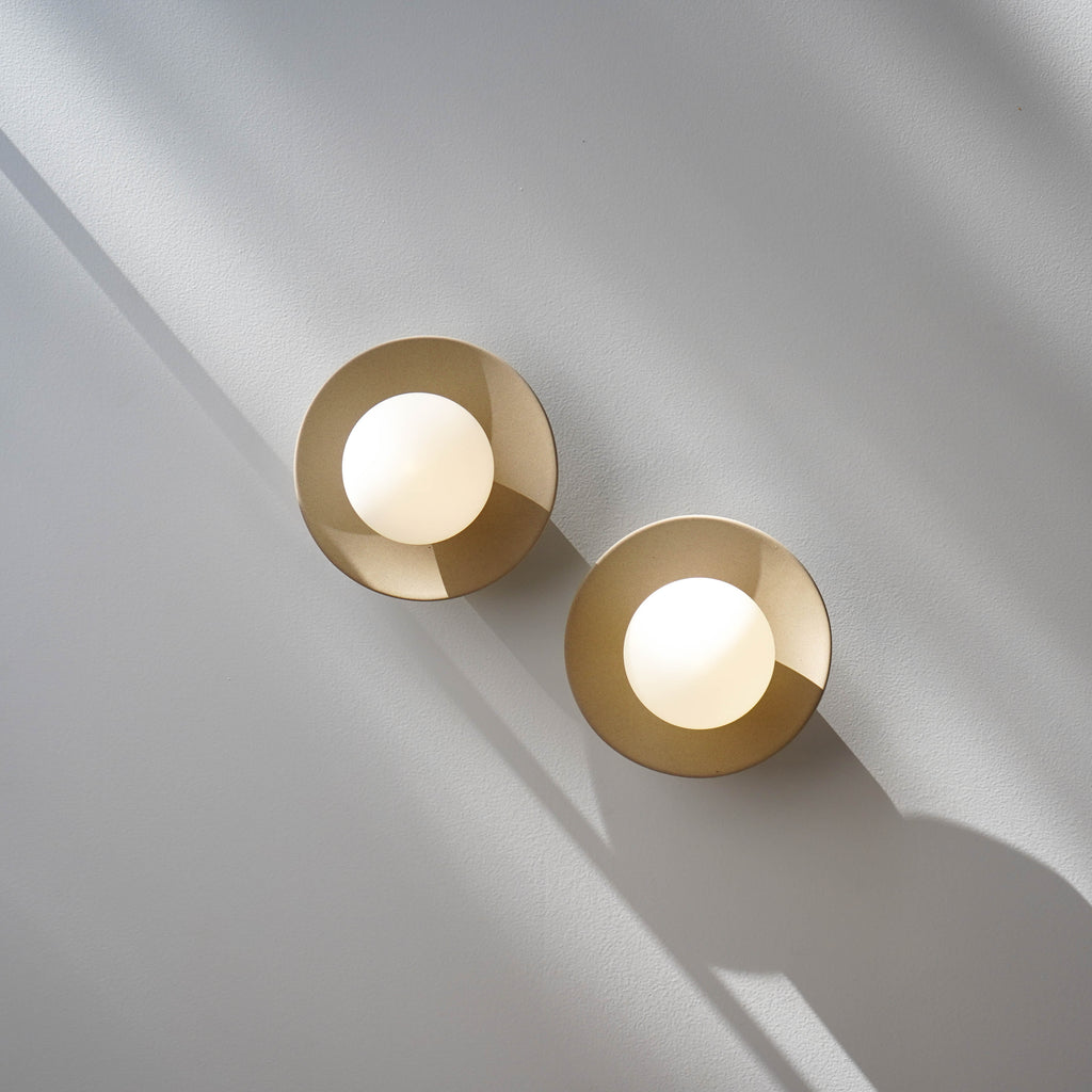 Aplique de pared/lámpara de pared de cerámica beige hecha a mano