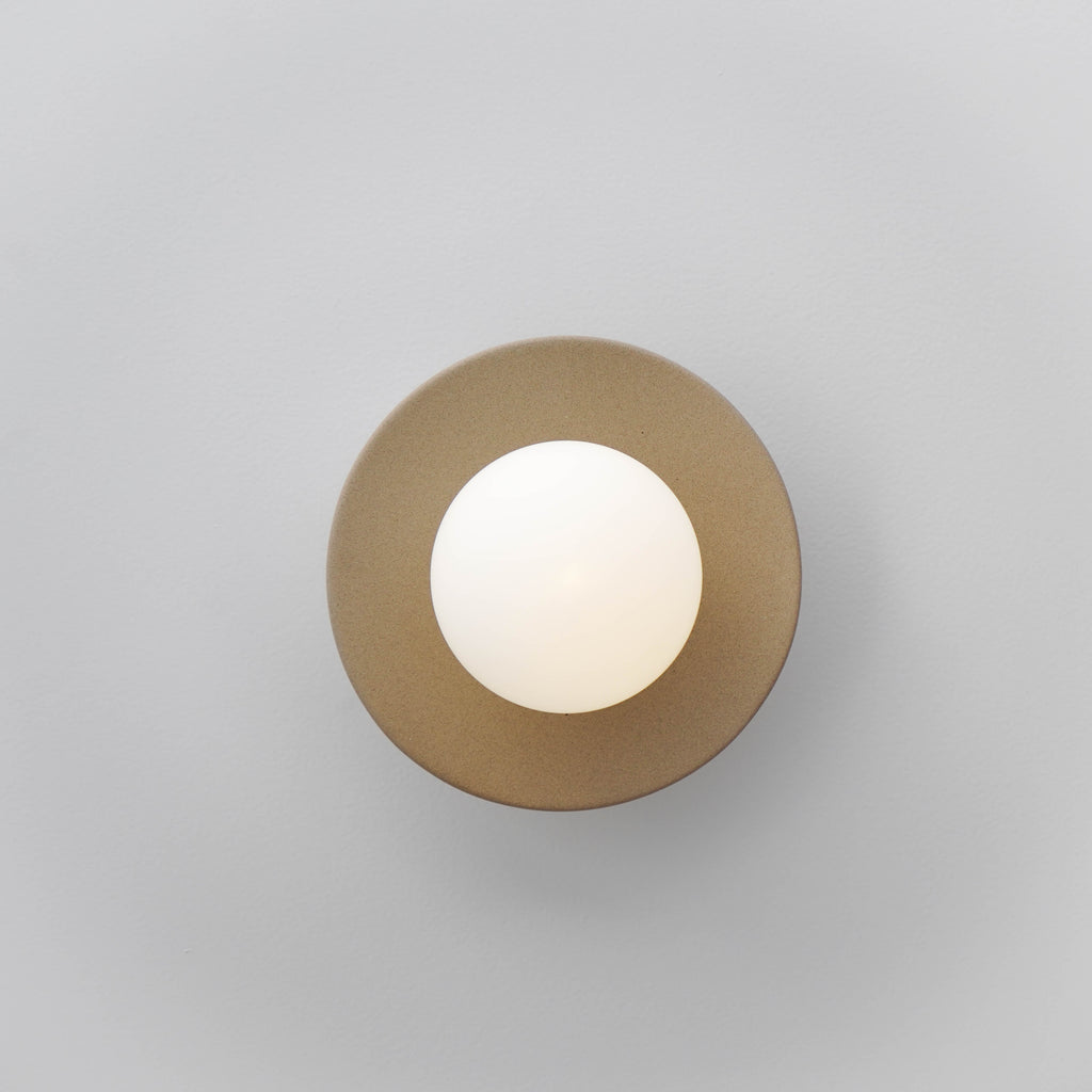 Aplique de pared/lámpara de pared de cerámica beige hecha a mano