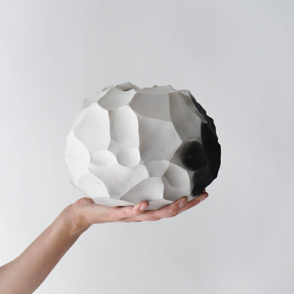 In Between | Sculptural Vessel