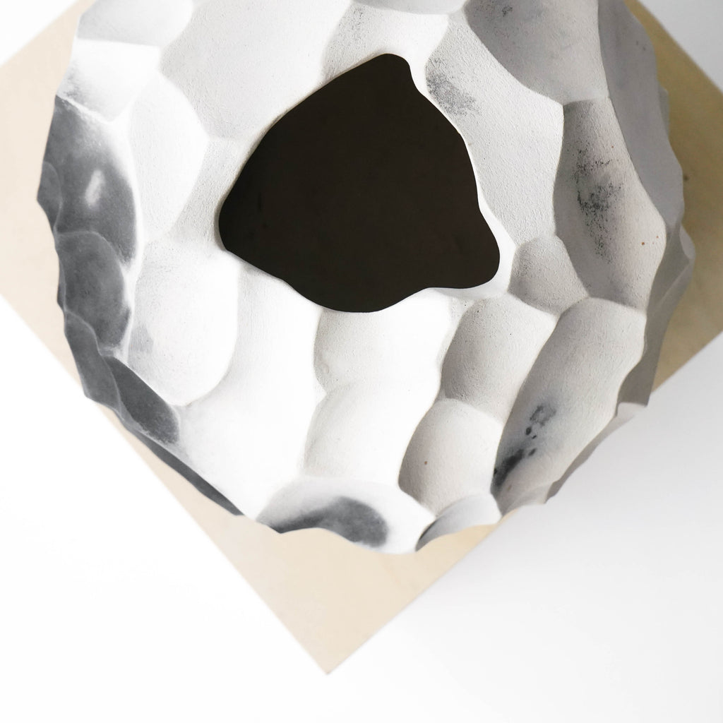 In Between | Sculptural Vessel