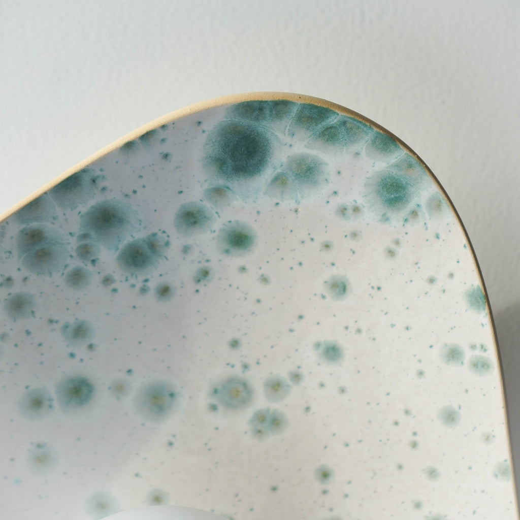 Lámpara de pared/aplique de cerámica moteada en blanco y verde