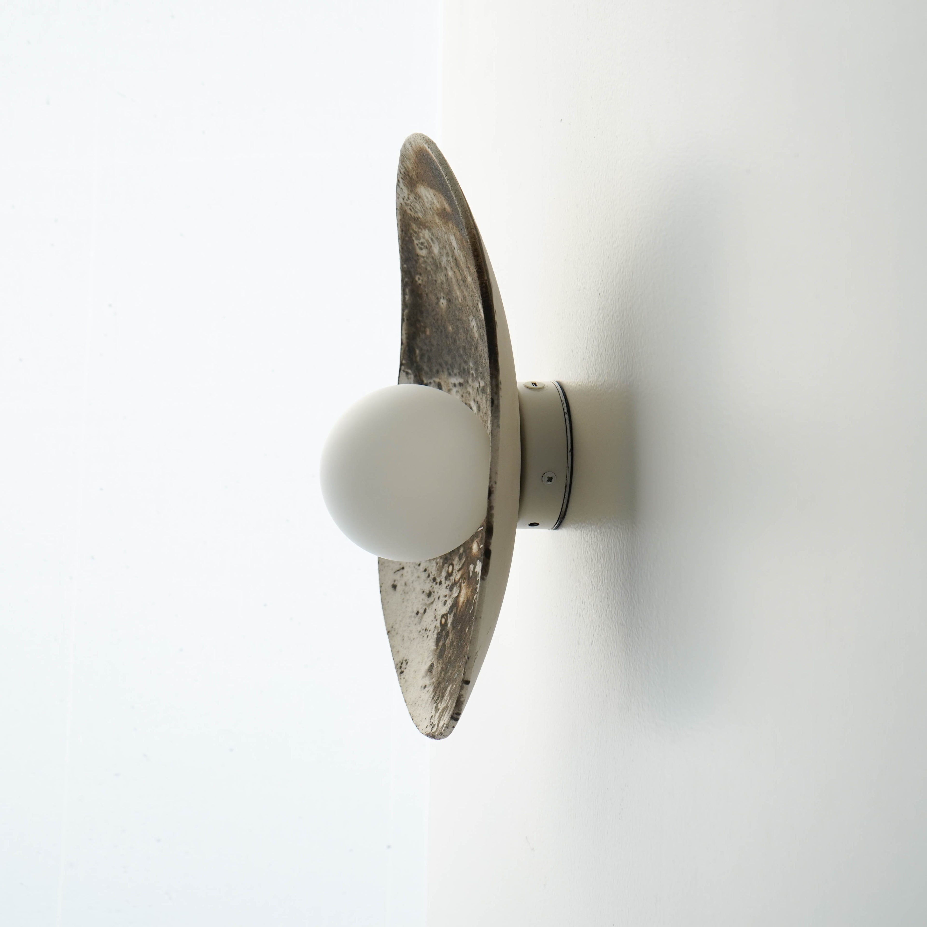 Applique murale en céramique blanc crème